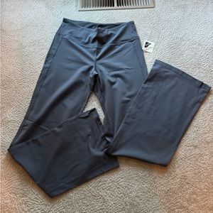 NWT Athleta MT boot cut legging in gray. Very soft and comfortable